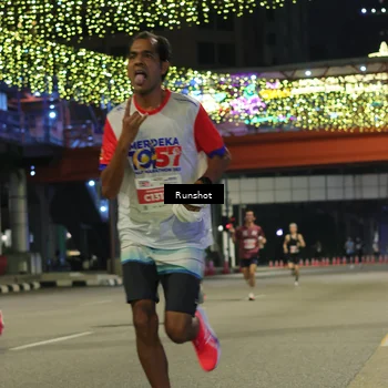 Runner Photo 4956671