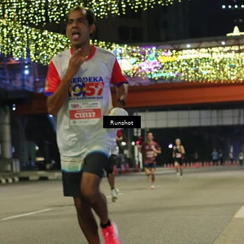 Runner Photo 4956672