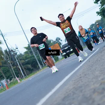 Runner Photo 4956846