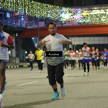 Runner Photo 4957776
