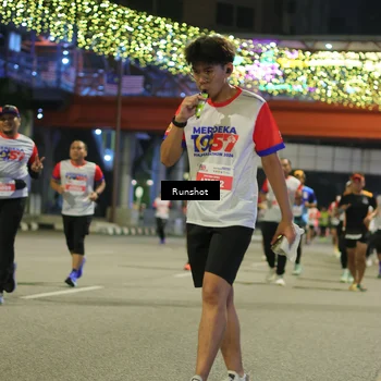 Runner Photo 4958274