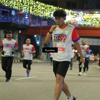 Runner Photo 4958275