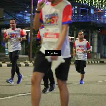 Runner Photo 4958295