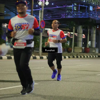Runner Photo 4958297