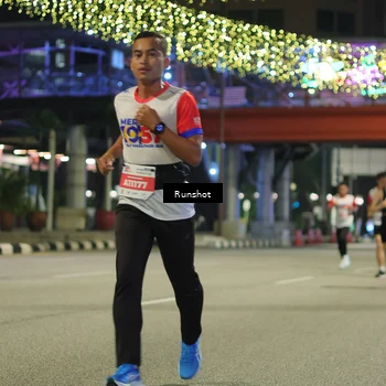 Runner Photo 4958575