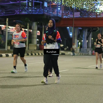 Runner Photo 4958592