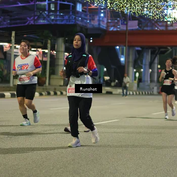 Runner Photo 4958593