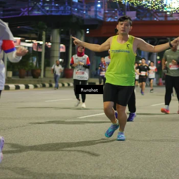 Runner Photo 4958668