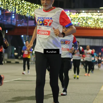 Runner Photo 4958721
