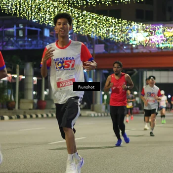 Runner Photo 4959755