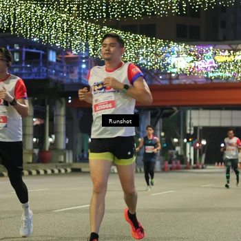 Runner Photo 4961496