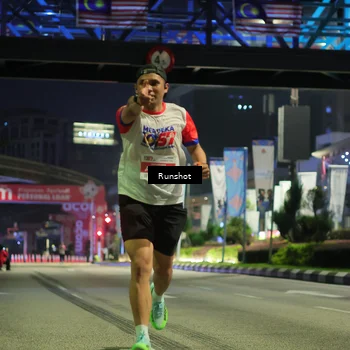 Runner Photo 4962435