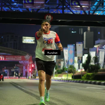 Runner Photo 4962465