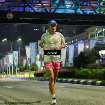 Runner Photo 4962671