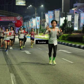 Runner Photo 4962994