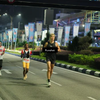 Runner Photo 4964143