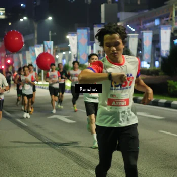 Runner Photo 4964312