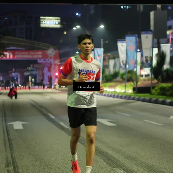 Runner Photo 4965213