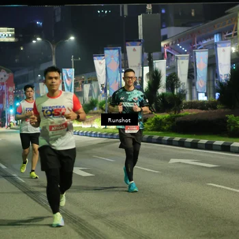 Runner Photo 4965591