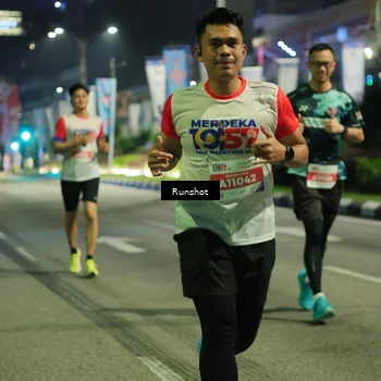 Runner Photo 4965614