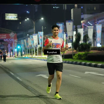 Runner Photo 4965635