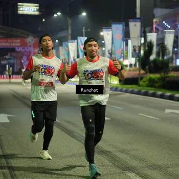 Runner Photo 4966246