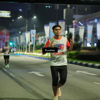 Runner Photo 4966287