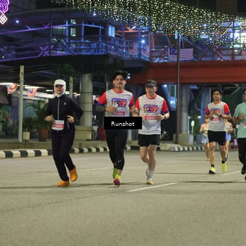 Runner Photo 4966624