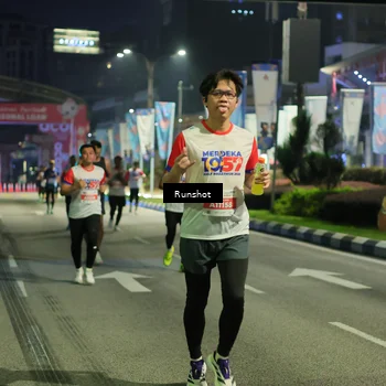 Runner Photo 4966744