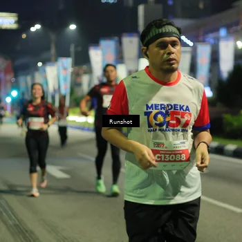 Runner Photo 4967243