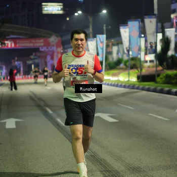 Runner Photo 4967473