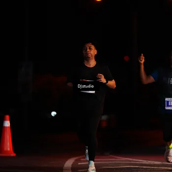 Runner Photo 4976145