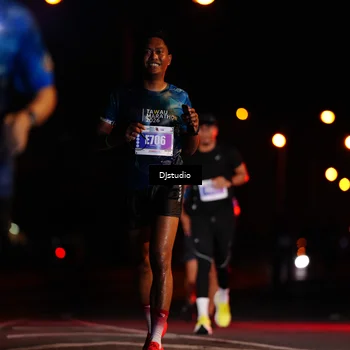 Runner Photo 4976189