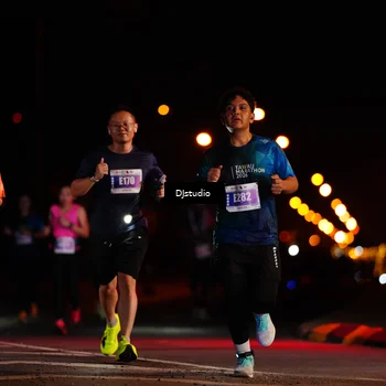 Runner Photo 4976750