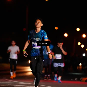 Runner Photo 4982005