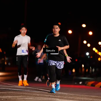 Runner Photo 4982024