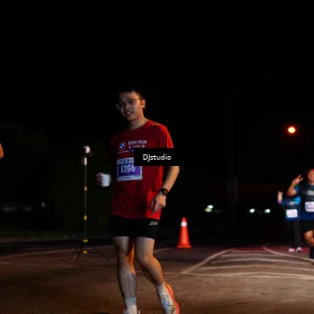 Runner Photo 4983023