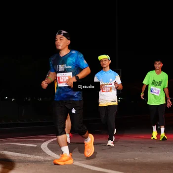 Runner Photo 4983696