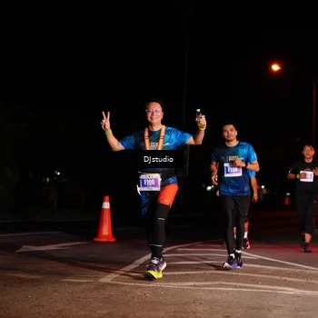 Runner Photo 4984002