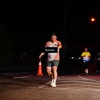 Runner Photo 4984083