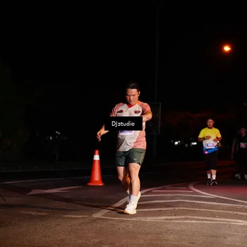 Runner Photo 4984089