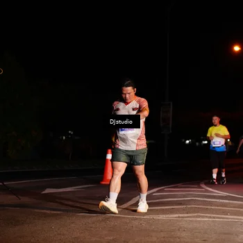 Runner Photo 4984095