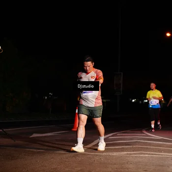 Runner Photo 4984097