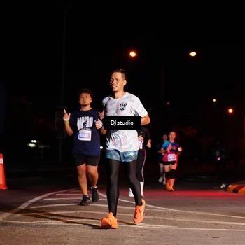 Runner Photo 4984324