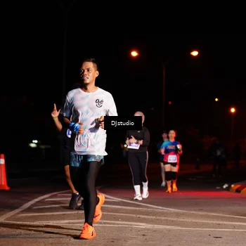 Runner Photo 4984337