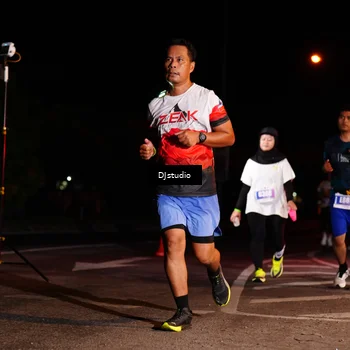 Runner Photo 4986694