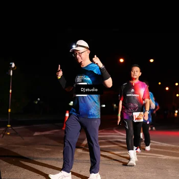 Runner Photo 5011999