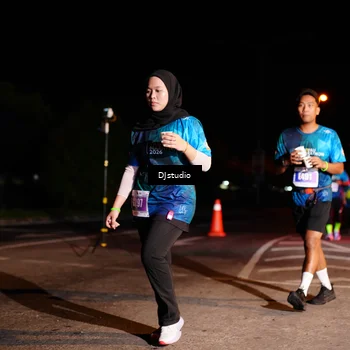 Runner Photo 5012021