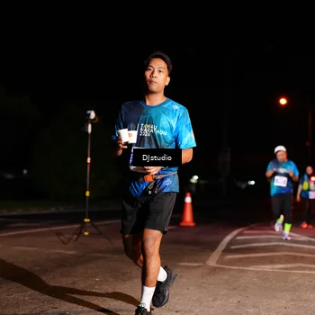 Runner Photo 5012041