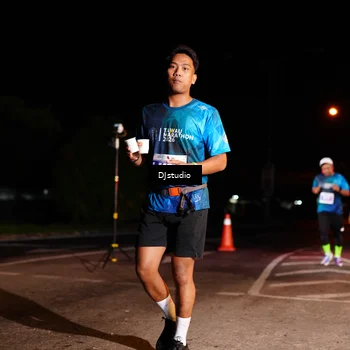 Runner Photo 5012042